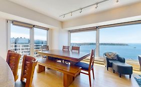 Newmark Bayview Luxury Suite